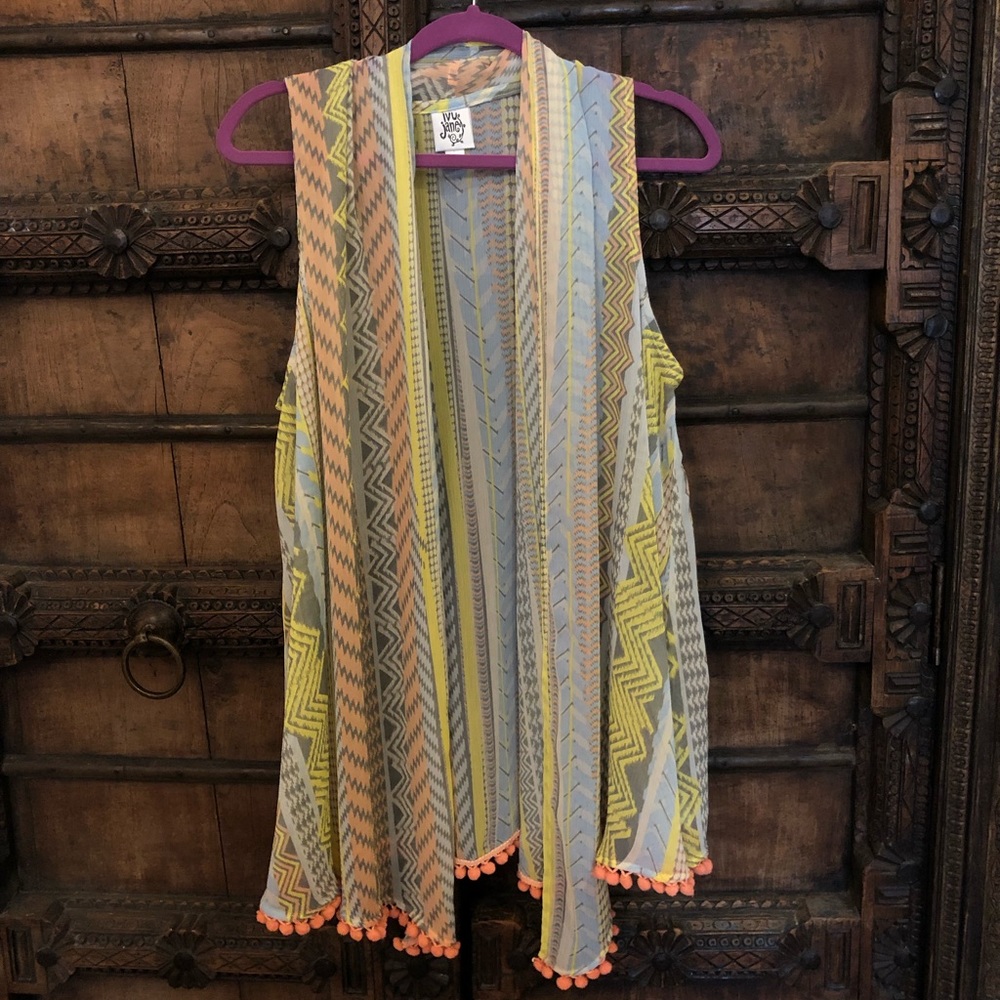 💕Ivy Jane Layering Pom Vest Wrap✨